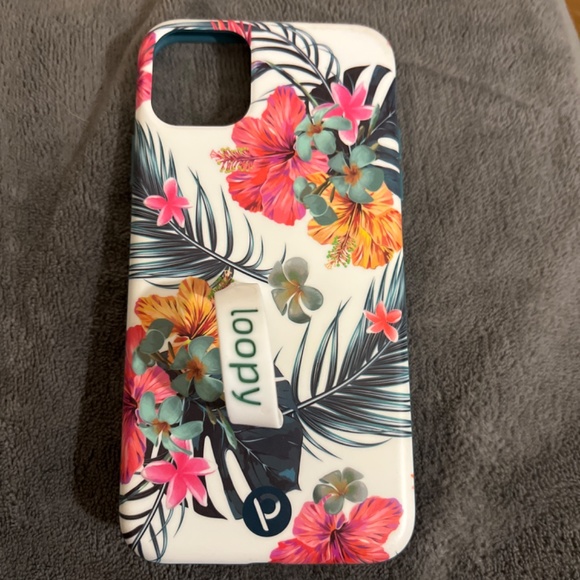 iPhone 11 Pro Max Covers - Picture 9 of 12